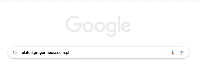 Pasek wyszukiwania Google z wpisanym zapytaniem "related:gregormedia.com.pl".