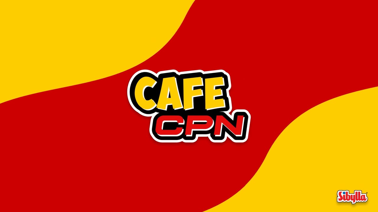 Obraz przedstawia tekst "CAFE CPN" pogrubionymi literami wyśrodkowany na czerwono-żółtym falistym tle, z małym logo "Sibyls" w prawym dolnym rogu.